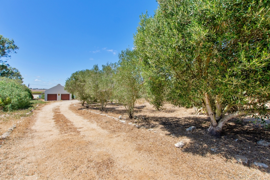 5 Bedroom Property for Sale in Velddrif Western Cape